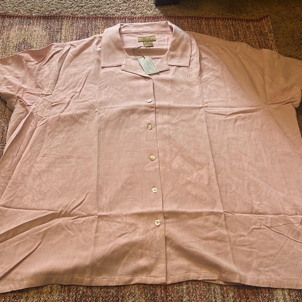 Gold tri- mountains shirt size 3XL for women’s REAL SILK